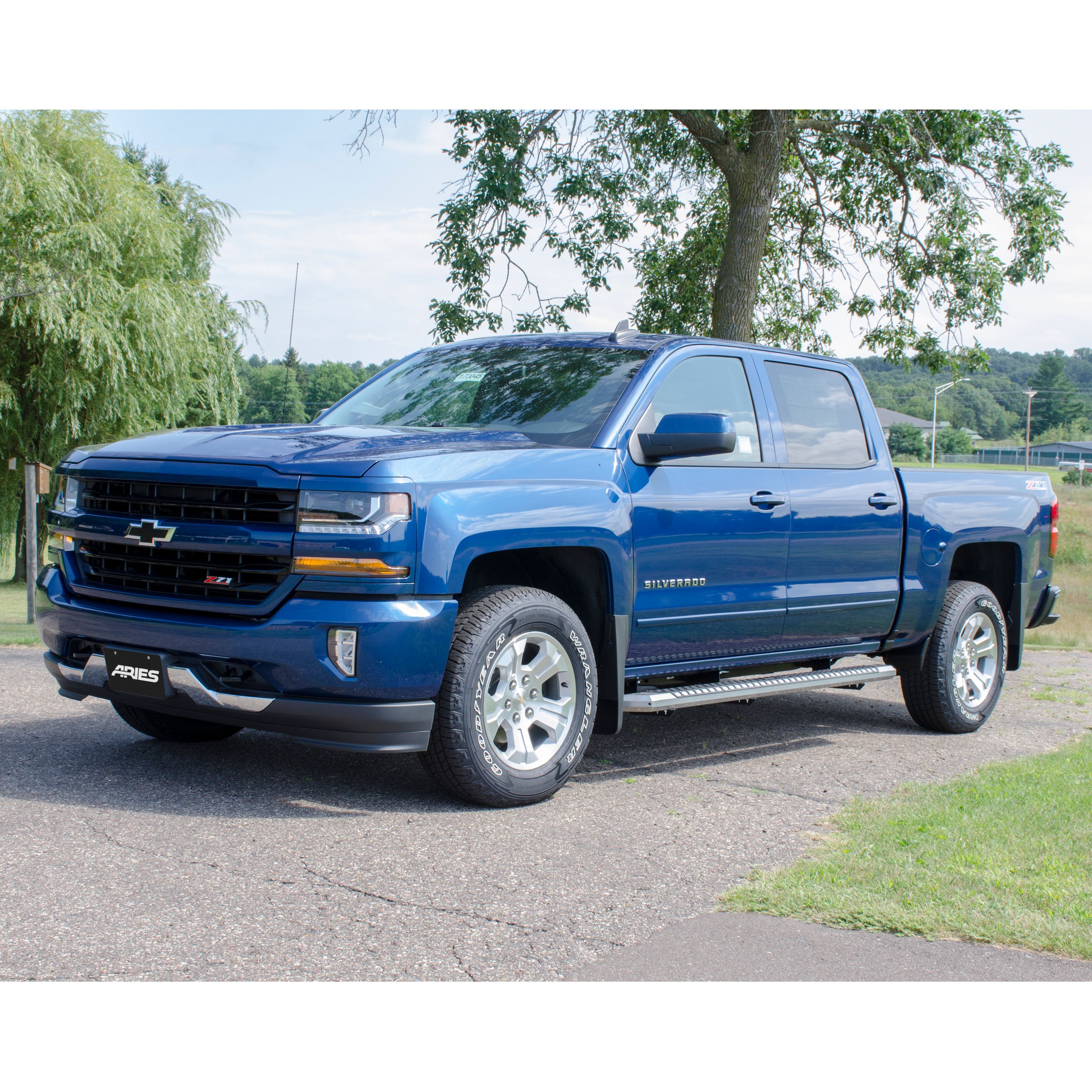 AdvantEDGE 5-1/2" x 75" Chrome Aluminum Side Bars, Select Silverado, Sierra 2555021