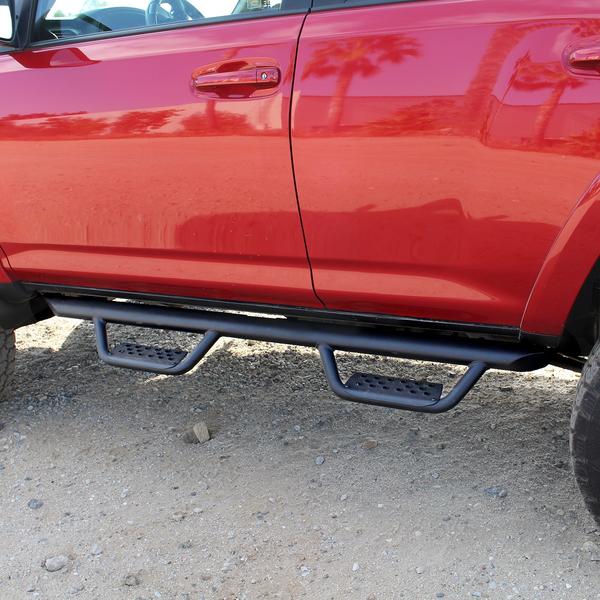 Dominator Extreme D2 SideSteps - Cab Length D24425T