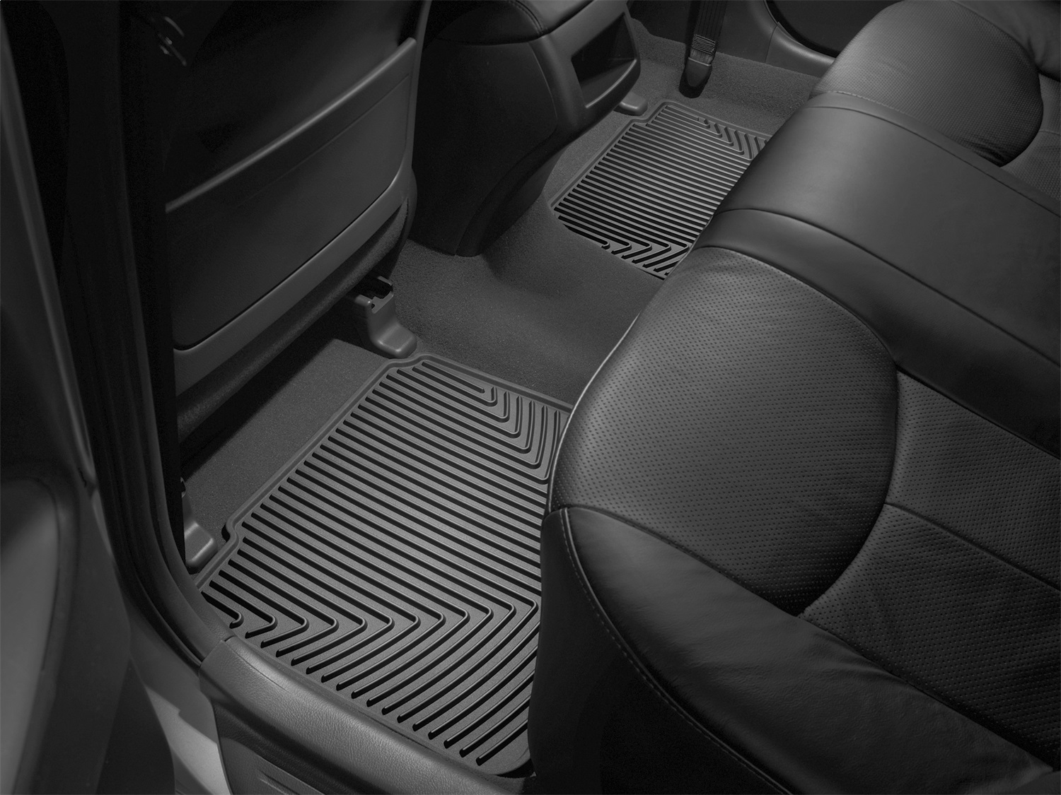 Rear Rubber Mats, Black W85