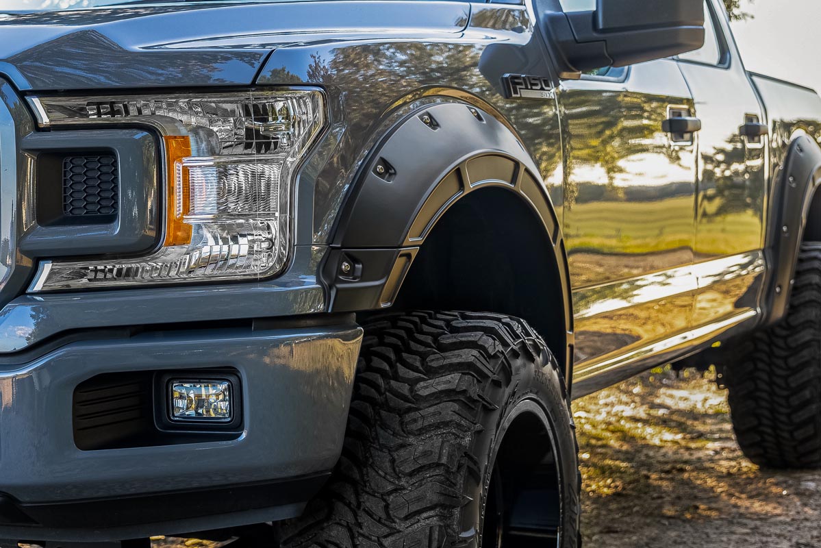 Fender Flares | Defender | UM Agate Black | Ford F-150 2WD/4WD (2015-2020) A-F11811-UM