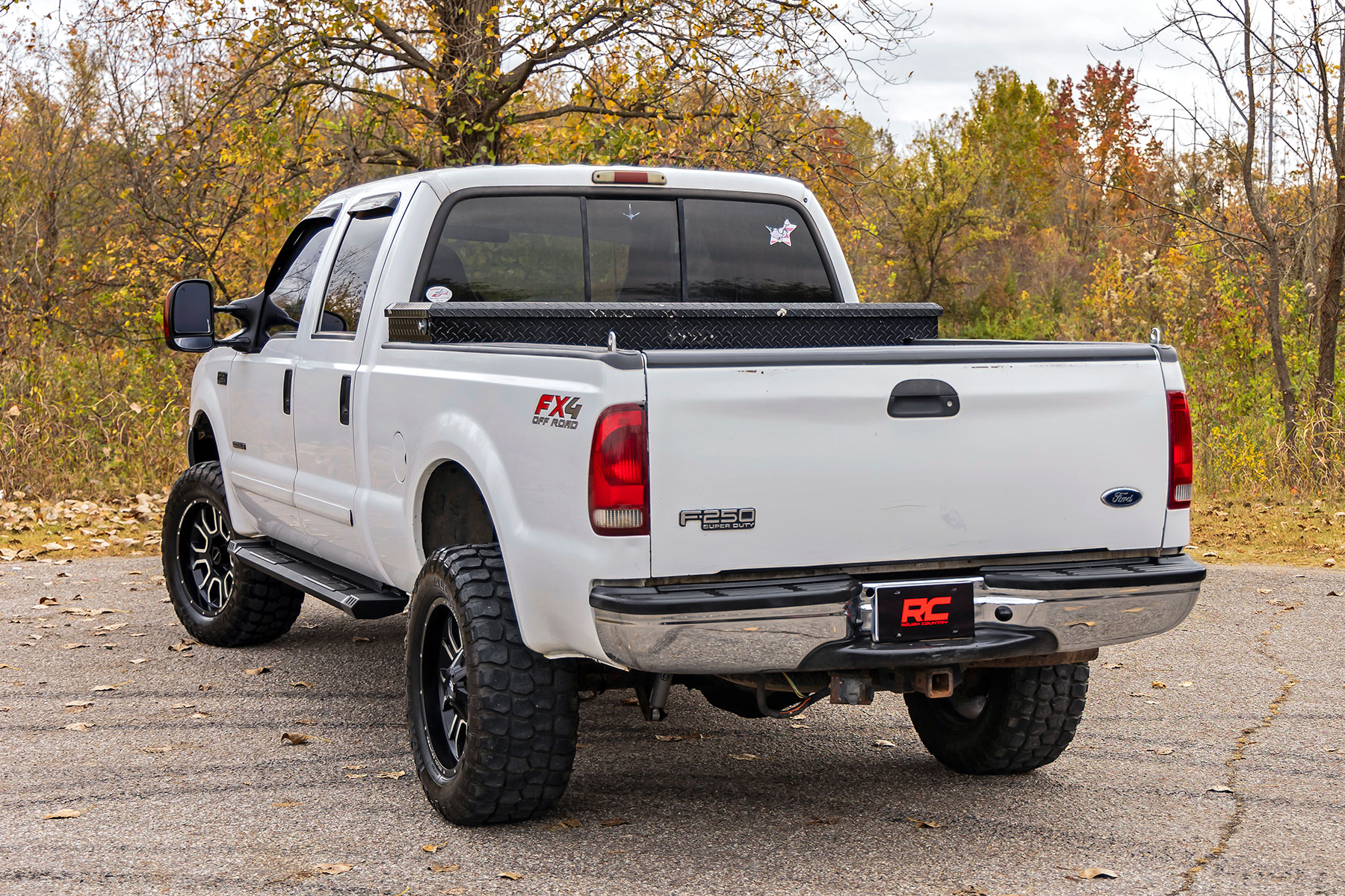 HD2 Running Boards | Super Crew Cab | Ford F-250/F-350 Super Duty (99-16) SRB991691A