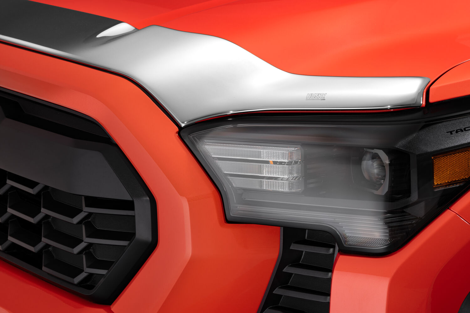 Husky Low Profile Aeroskin Chrome 2892279