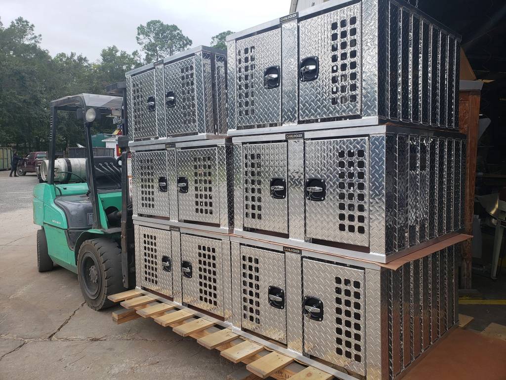 48" x 48" Dog Collar Box with Rail - Polished DB48X48RL