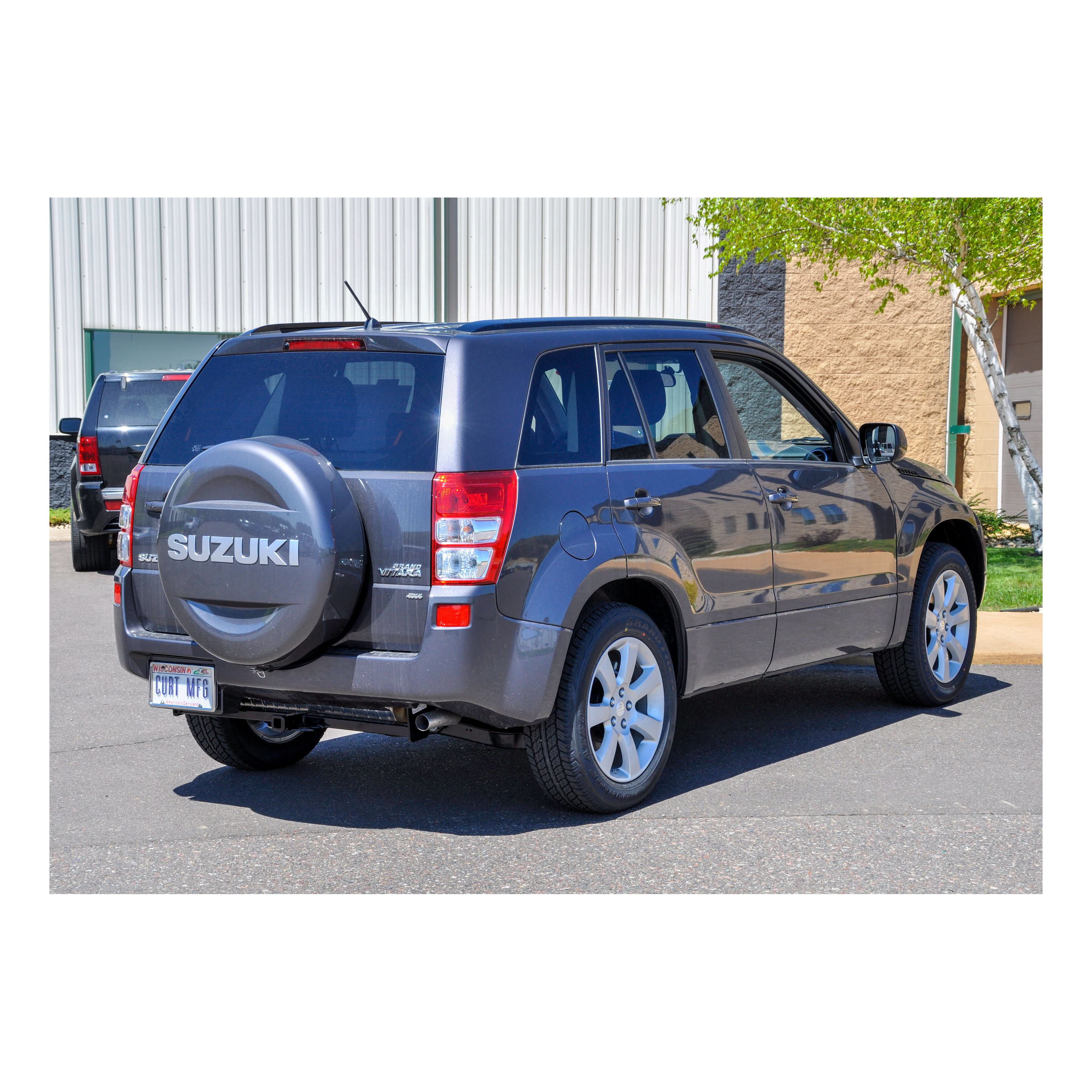 Class 2 Trailer Hitch, 1-1/4 Receiver, Select Suzuki Grand Vitara 12002