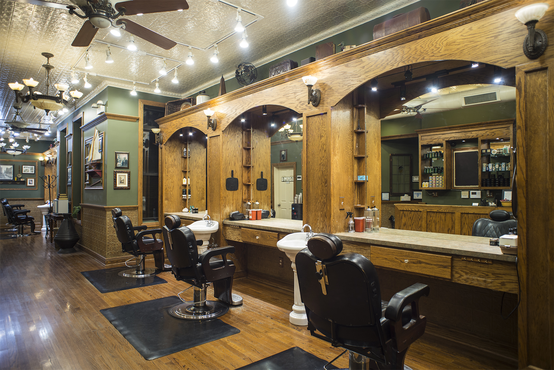 Barber Shop Stock Photo - Download Image Now - iStock