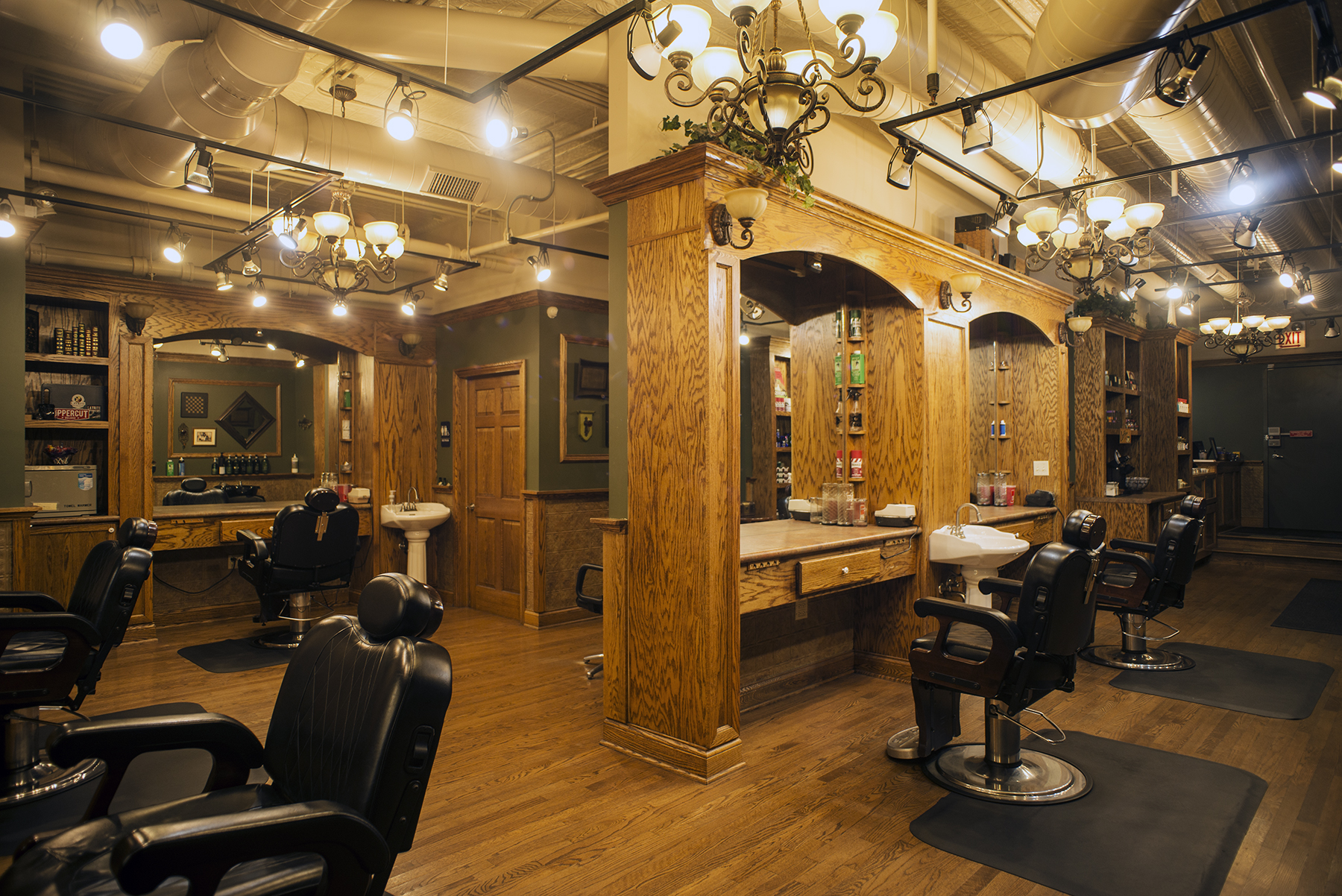 Luxury Full-Service Barbershop in River North