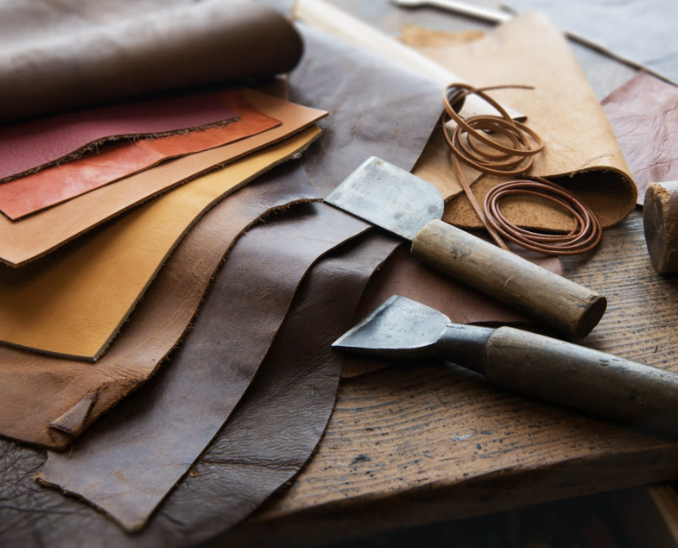 Briefcases Leather vs Nonleather