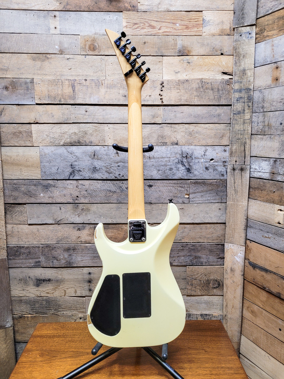 Charvel 375 Deluxe Vintage 1990/91 Pearl White Electric Guitar