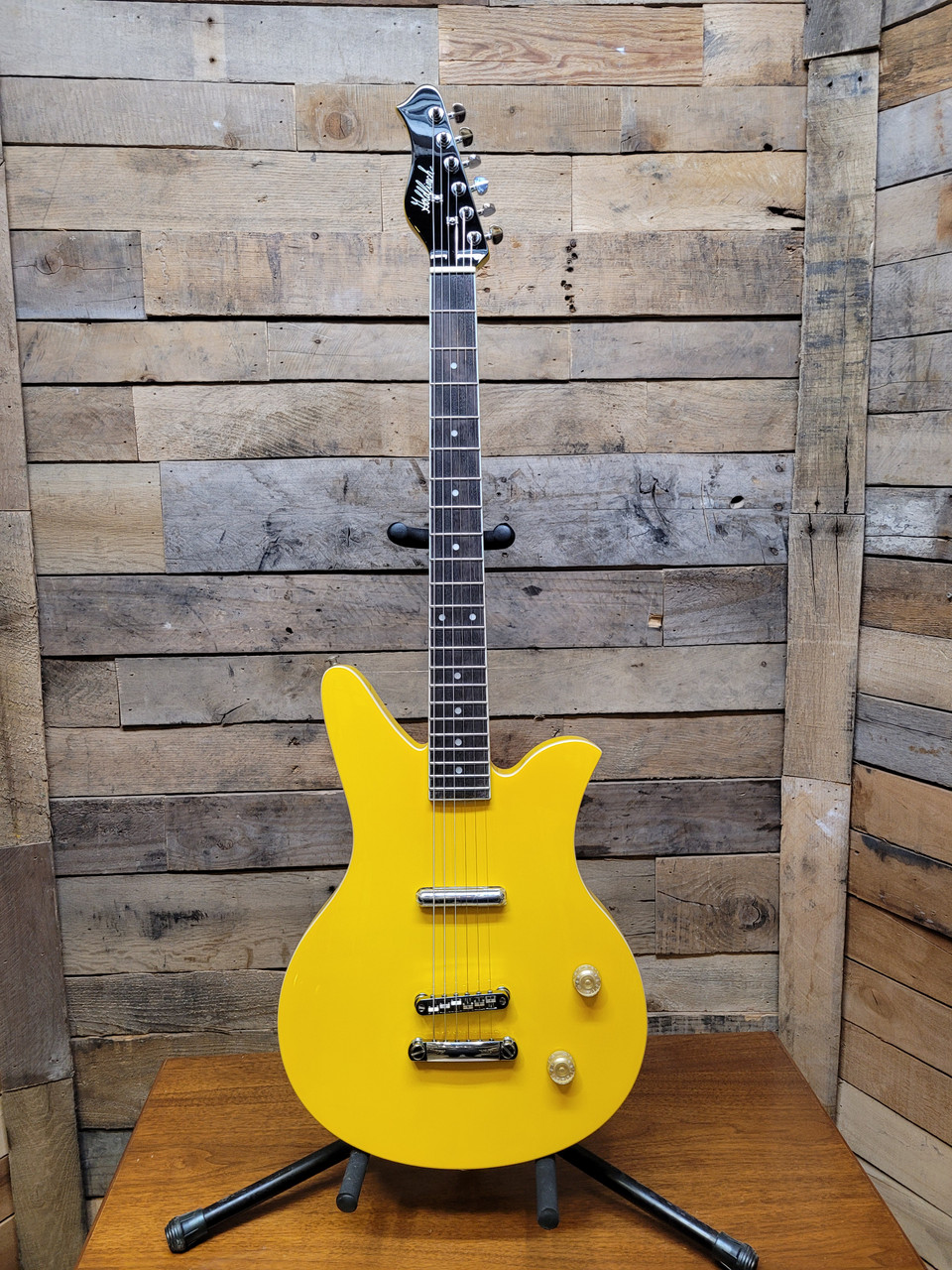 Goldfinch Kensington II Baritone 2023 Electric Guitar - Banana Yellow