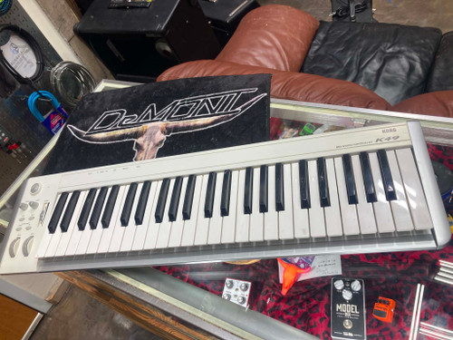 Korg K49 49-Key MIDI Controller Keyboard - Local Pickup ONLY