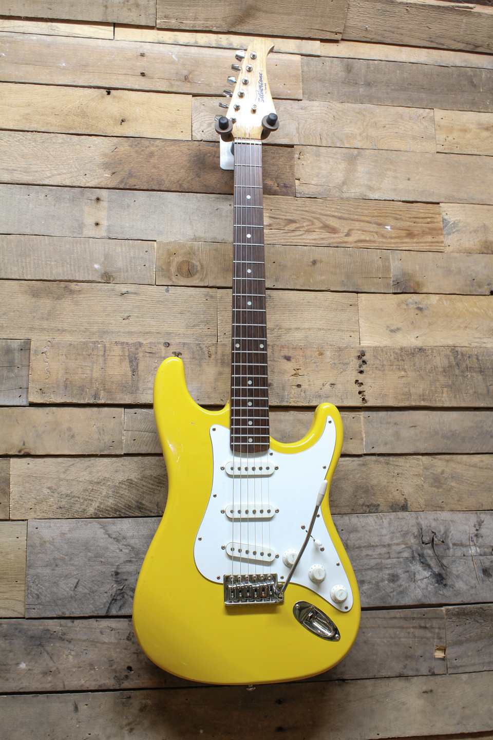 Silvertone by Samick MIK Korean Made Corvette Yellow Strat Style Guitar