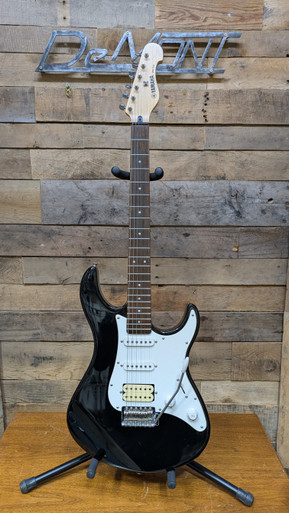 Yamaha EG112 Super Strat Style Electric Guitar - Local Pickup ONLY, IL