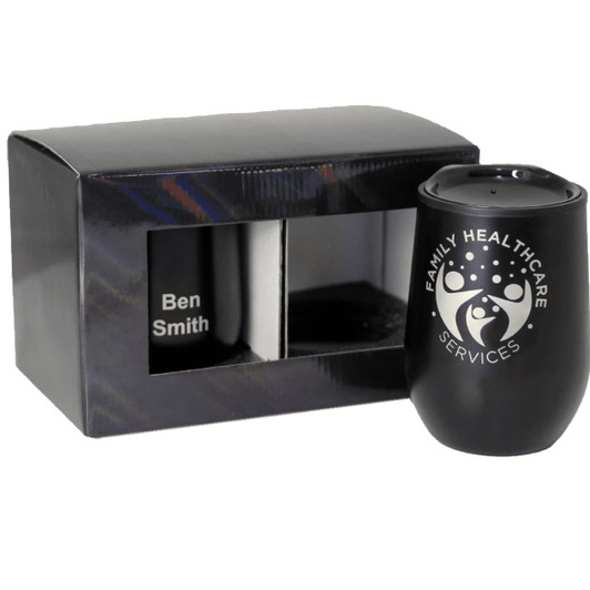 A black drink bottle and a cup in a black gift box, featuring a logo and a personalisation option.