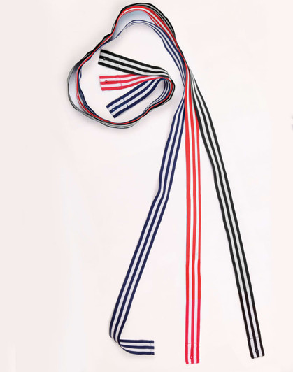 Changeable two-tone apron straps featuring red, black, and navy stripes, with a logo present on the straps.