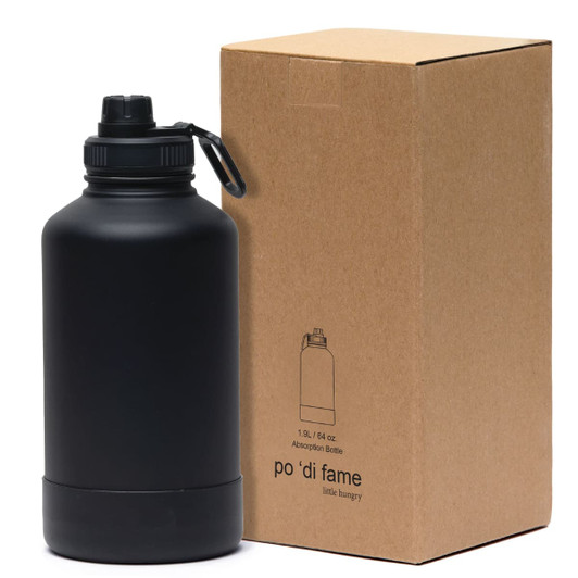 A drink bottle in matte black with a screw lid, accompanied by a brown cardboard box featuring a logo.