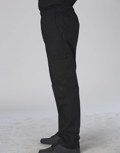 Men's functional chef pants in black, featuring a straight leg design and cargo pockets. Suitable for kitchen use.