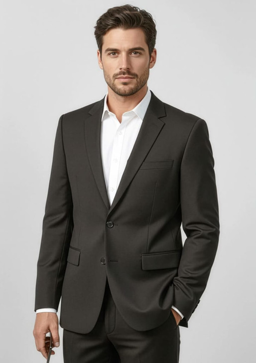 A black classic jacket features a single-breasted design and a notch lapel, worn by a model with a white shirt.