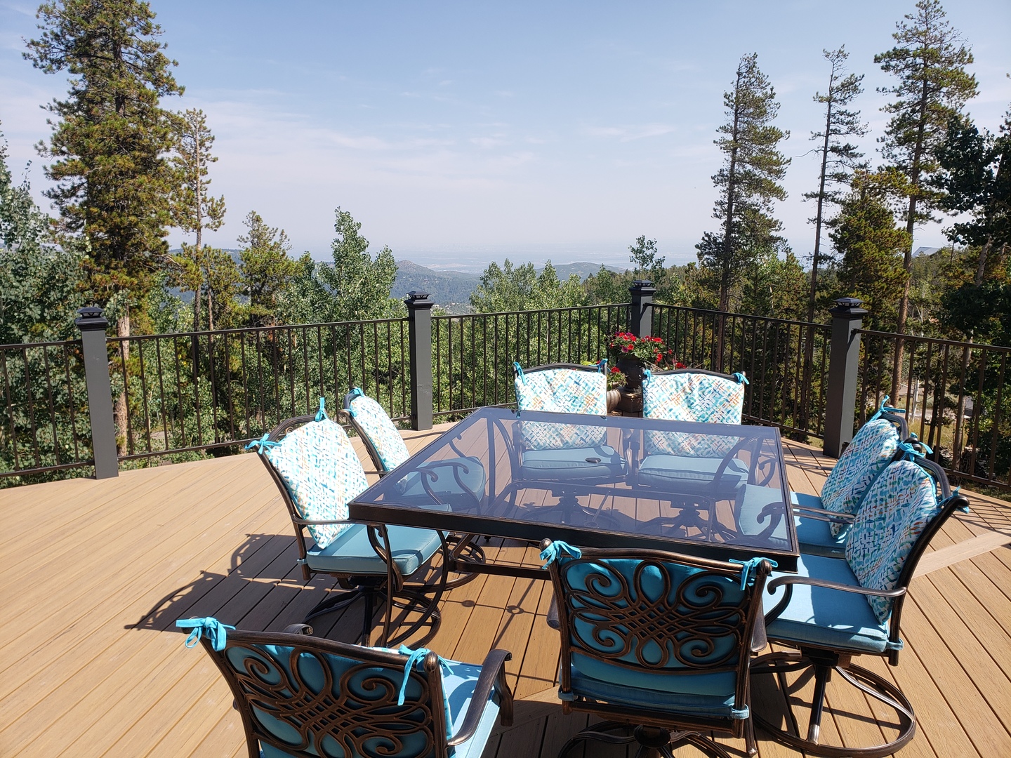 7 Essential Pieces of All Weather Patio Furniture