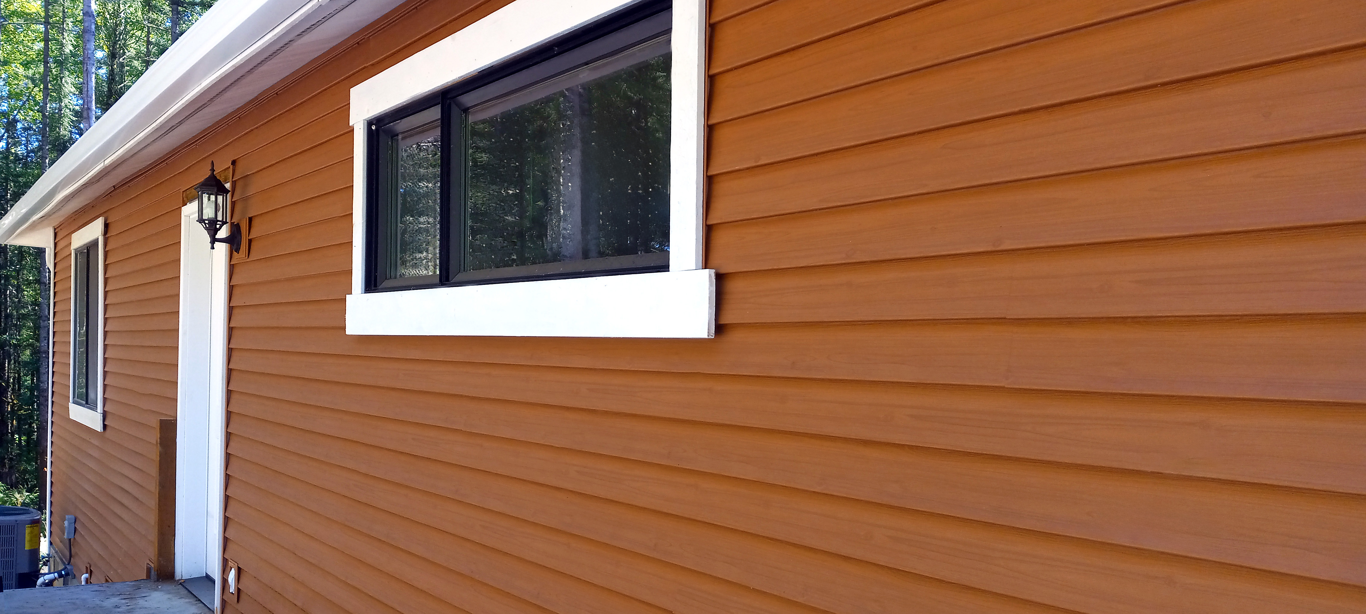 Side Angle Shot of S7 Timbermill Vinyl Siding