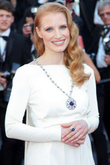 Jessica Chastain wears Elizabeth Taylor's necklace for 'Cleopatra' screening