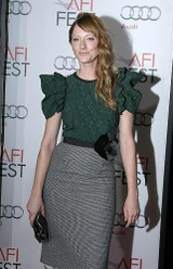 Judy Greer ties the knot with producer beau Dean Johnsen