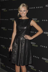 Malin Akerman stuns at Nobody Walks premiere