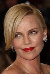Charlize Theron wows at Prometheus Photo Call in Paris