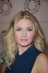 Elisha Cuthbert rocks blue dress at recent event