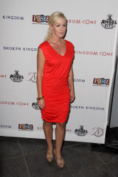 Jennie Garth is radiant in red