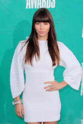Jessica Biel's a vision of elegance at MTV Movie Awards