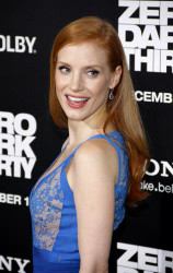 Jessica Chastain wows in blue frock