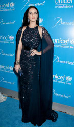 Katy Perry stuns at UNICEF Snowflake Ball