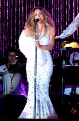 Mariah Carey proves ladies can never have too much bling