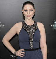 Michelle Trachtenberg stuns at The Dark Knight Rises premiere