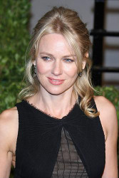 Naomi Watts dazzles at charity event