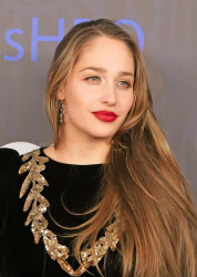 Jemima Kirke pushes fashion boundaries at the 'Trance' premiere