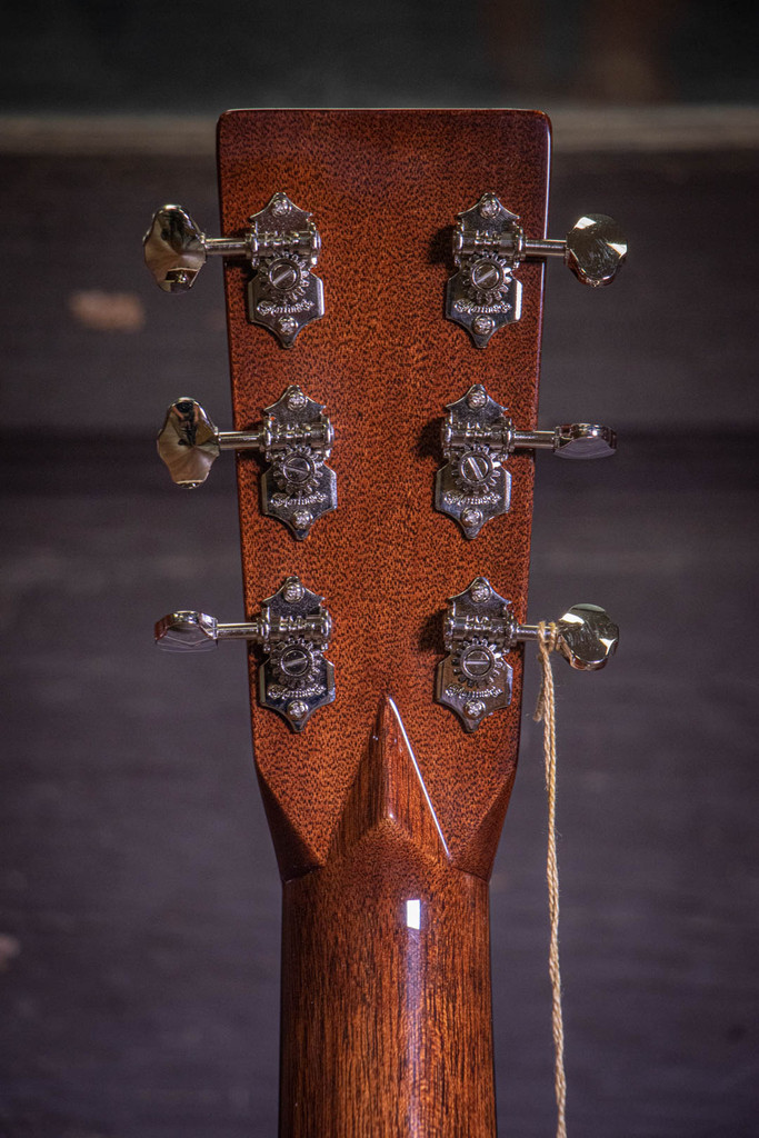 Martin 000-28EC Sunburst Eric Clapton Signature Acoustic Guitar w/Case 