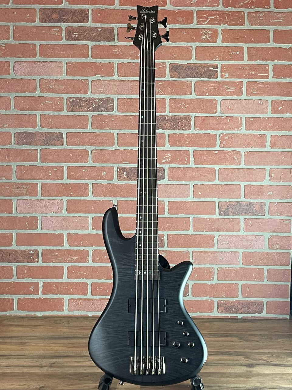 ベース SCHECTER STILETTO STUDIO-5 Schecter Stiletto Studio 5 Bass Guitar - See-Thru Black