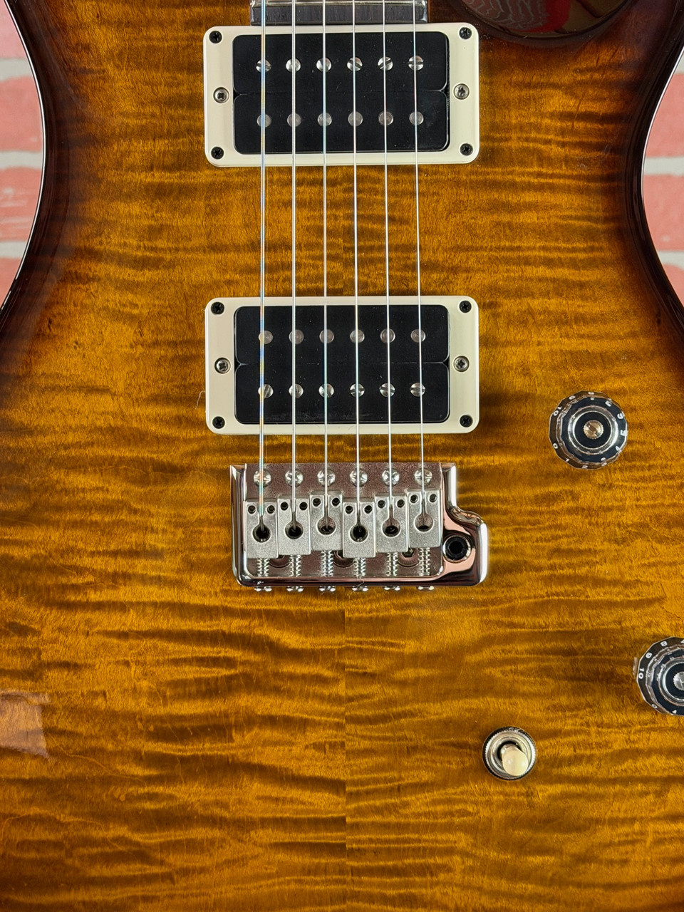 PRS CE24-Black Amber Burst Electric Guitar at No Limit Guitar Co.