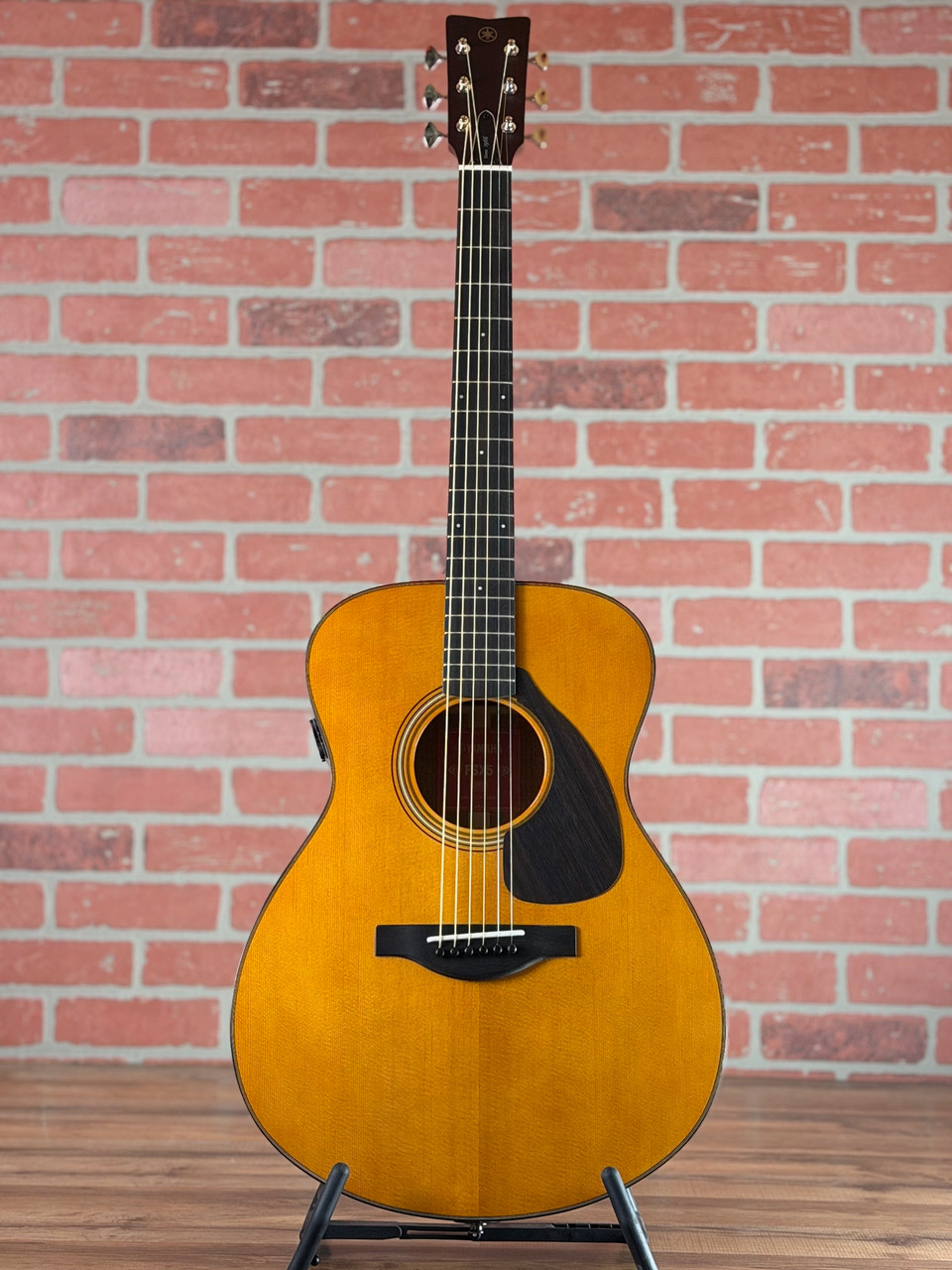 Shop Yamaha FSX5 Red Label Acoustic-Electric Guitar - Natural | No