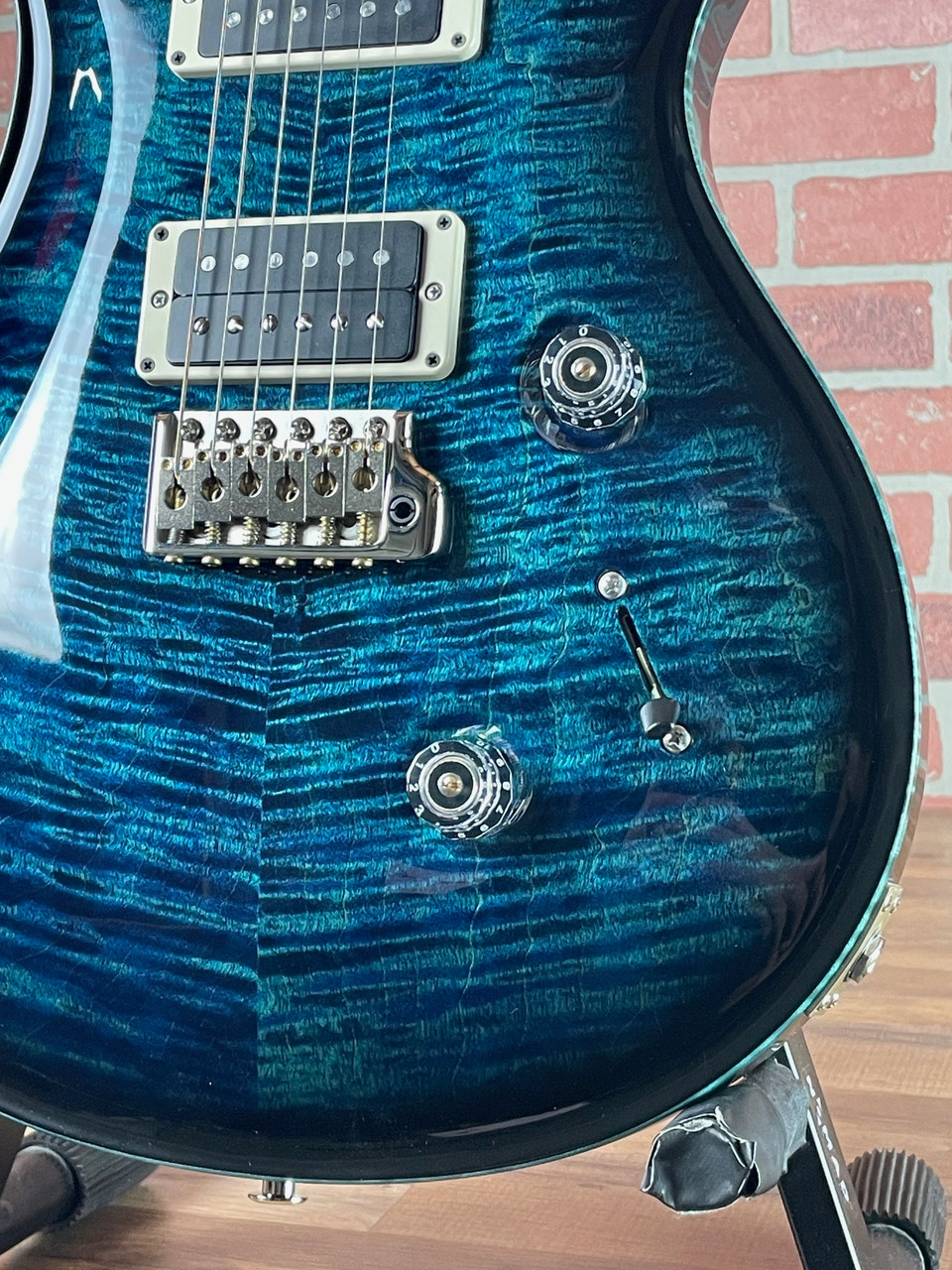 [極美品]PRS Custom24 Cobalt Smokeburst 2024 PRS Custom 24 Electric Guitar - Cobalt Smokeburst (w/ Hardcase) at