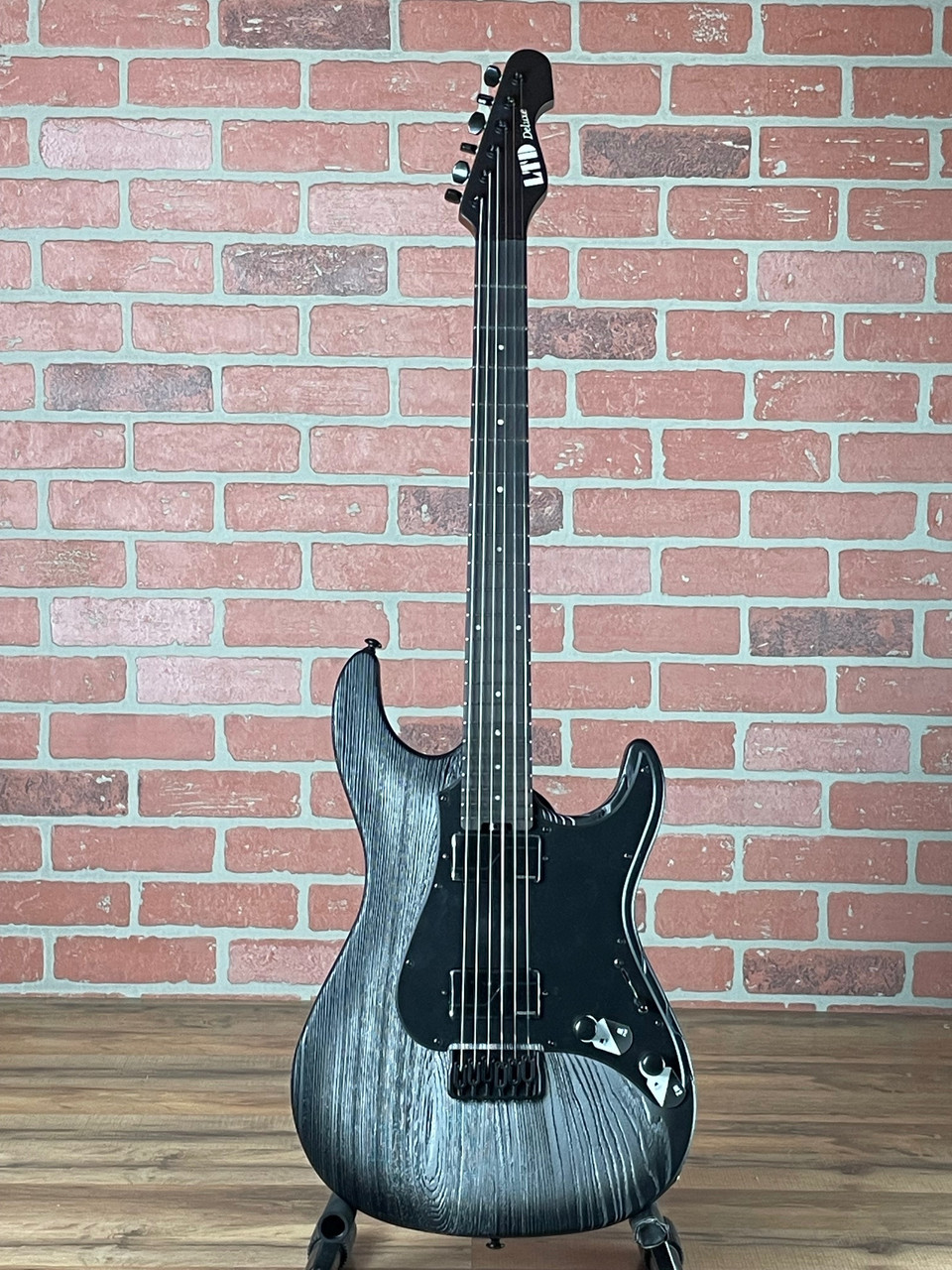 ESP LTD SN-1000 HT Electric Guitar - Silver Blast at No
