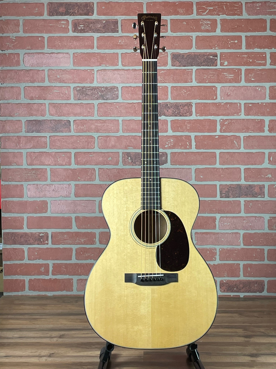 Martin 000-18 Acoustic Guitar at No Limit Guitar Co