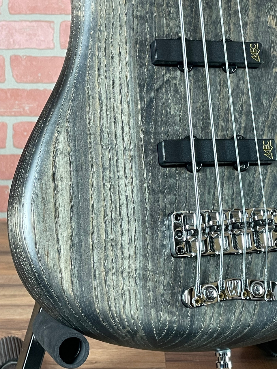 Warwick Pro Series Corvette Standard Electric Bass Guitar