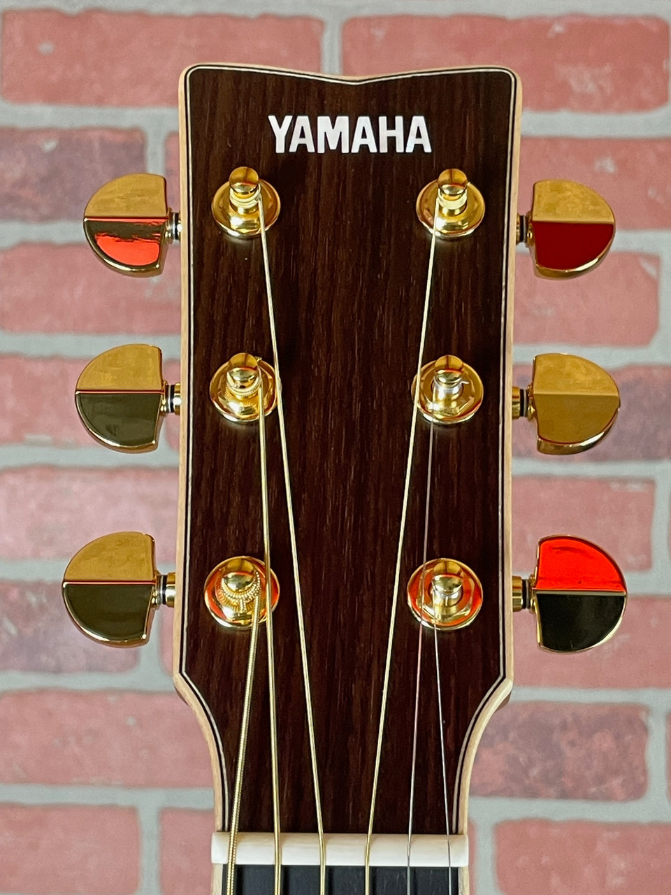 Shop Yamaha LL36 ARE Jumbo Acoustic Guitar - Premium Tonewoods