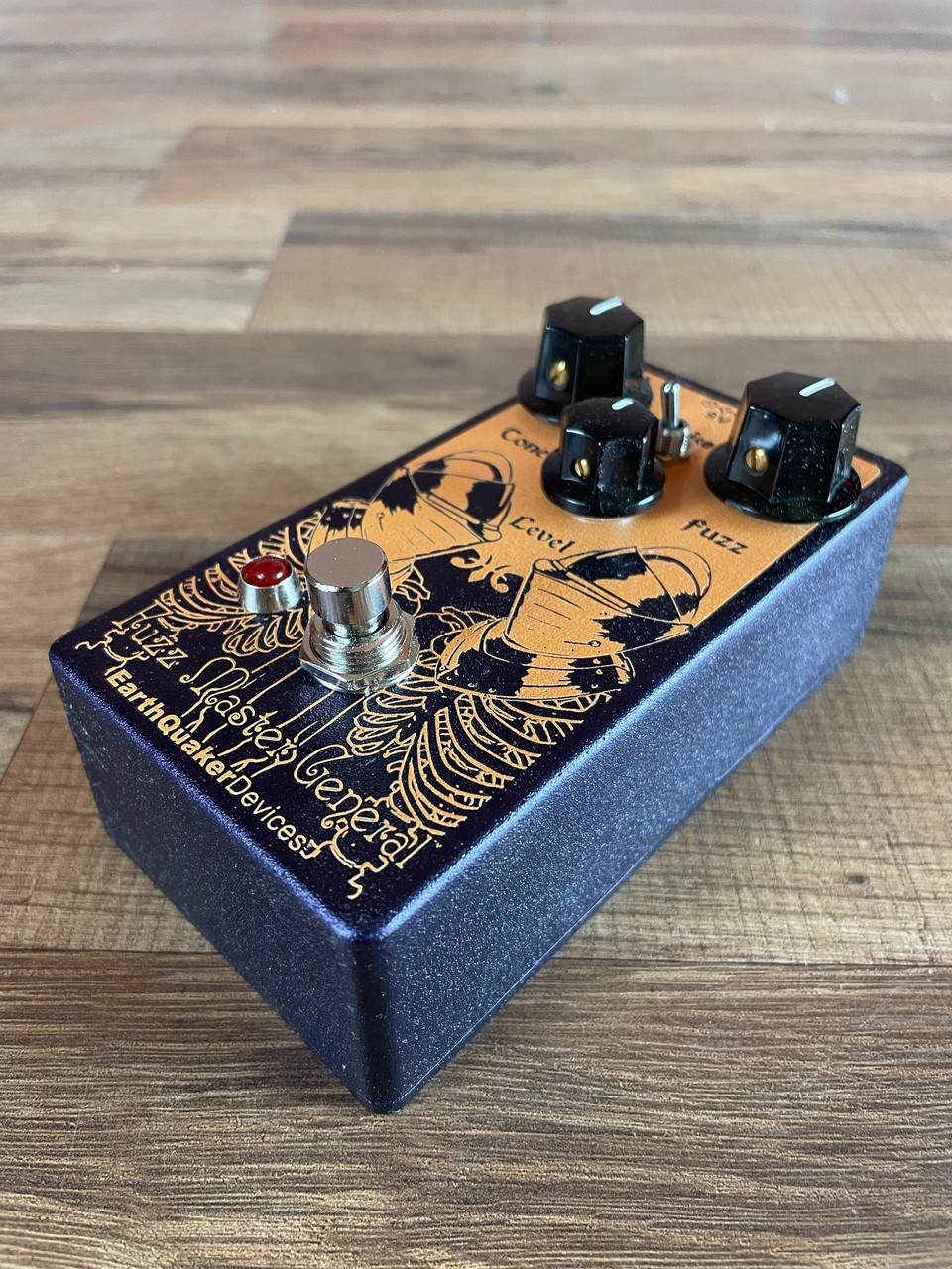 Shop Earthquaker Devices Fuzz Master General - Octave Fuzz Pedal