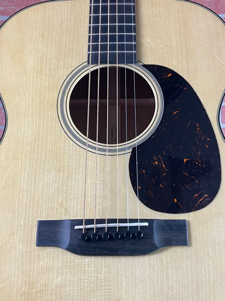 Shop Martin Custom Shop 000-18 2025 Acoustic Guitar | No Limit
