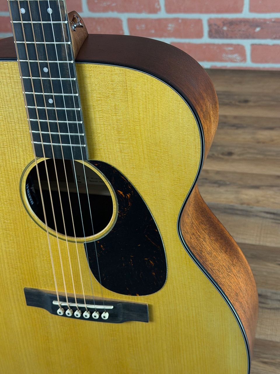 Shop Martin 000-10E Retro Acoustic-Electric - Spruce Top | No