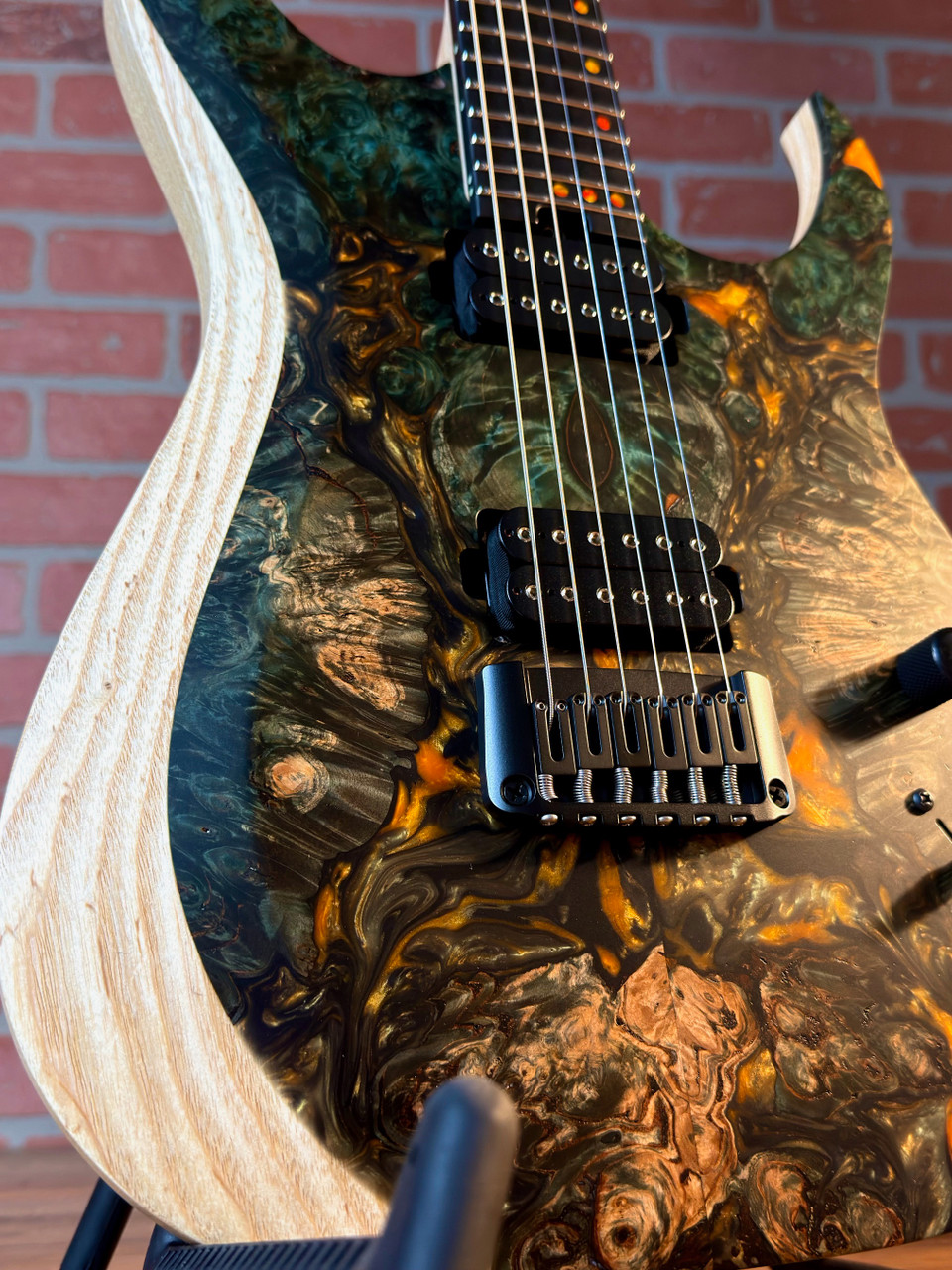 Shop Schecter USA Custom Shop Sunset Extreme - Natural Satin | No
