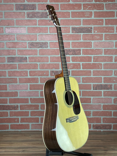 Martin HD-28E Acoustic/Electric Guitar (w/ Hardcase) Martin HD-28E Acoustic/Electric Guitar (w/ Hardcase)